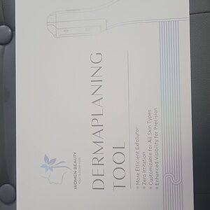 Women Beauty Dermaplaning Tool